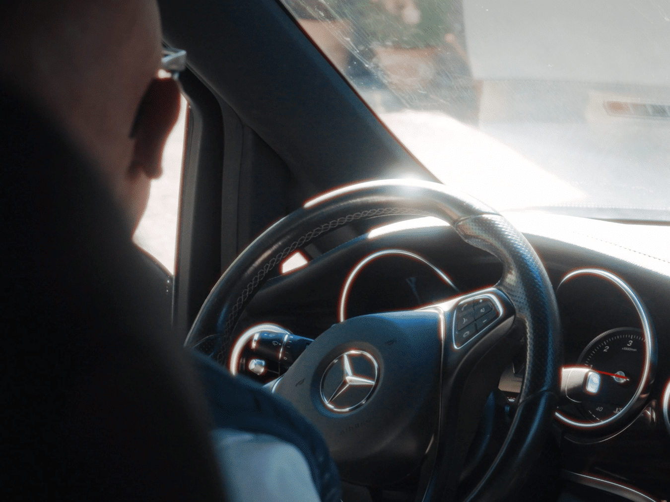 Dominique chauffeur vip pour transferts des locataires